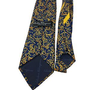 SALVATORE FERRAGAMO 100% Silk Necktie Printed Navy Blue Gold Tie Made‎ In Italy